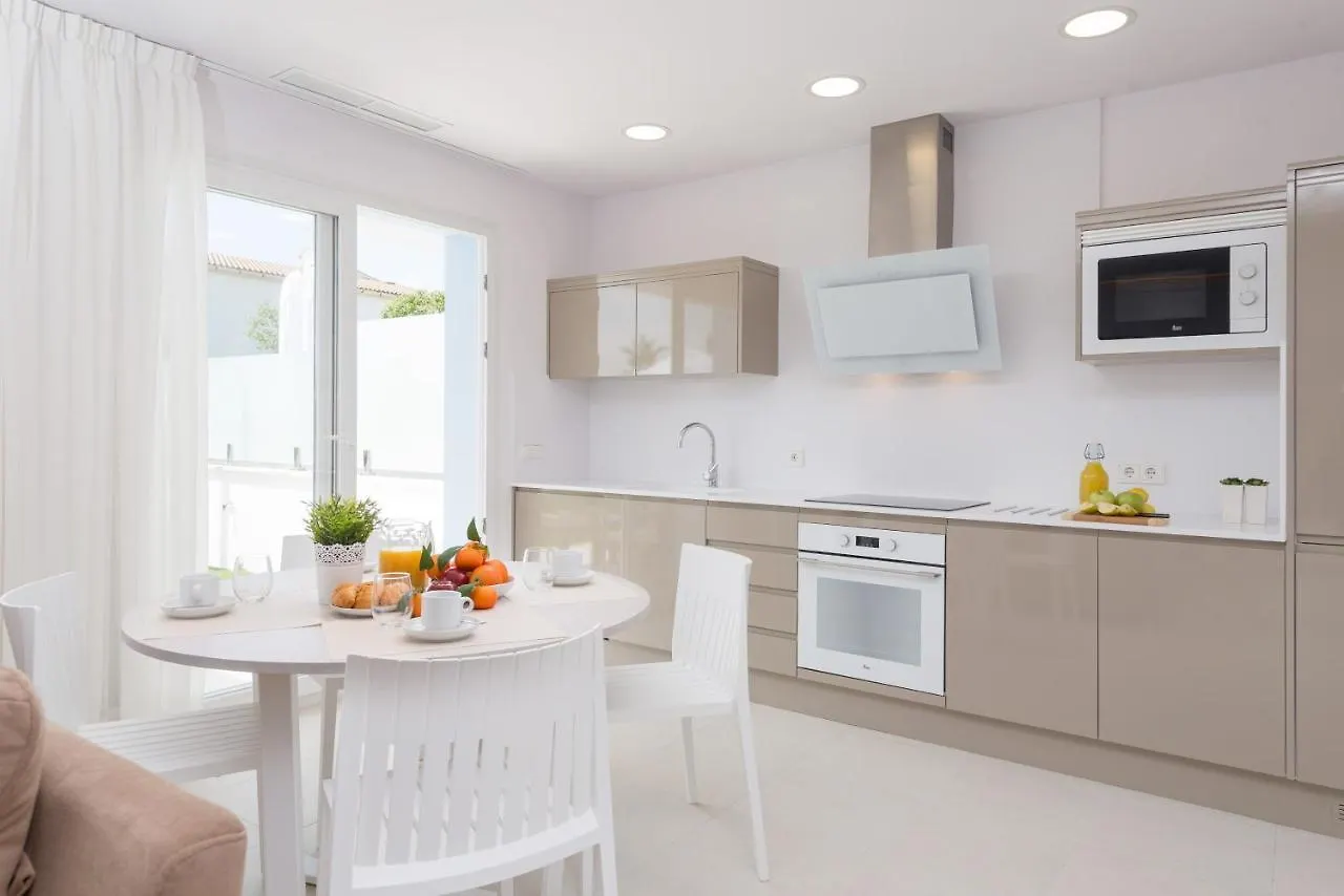 New! Villa Lago B, Alcudia Beach, Mallorca Порто де Алькудиа